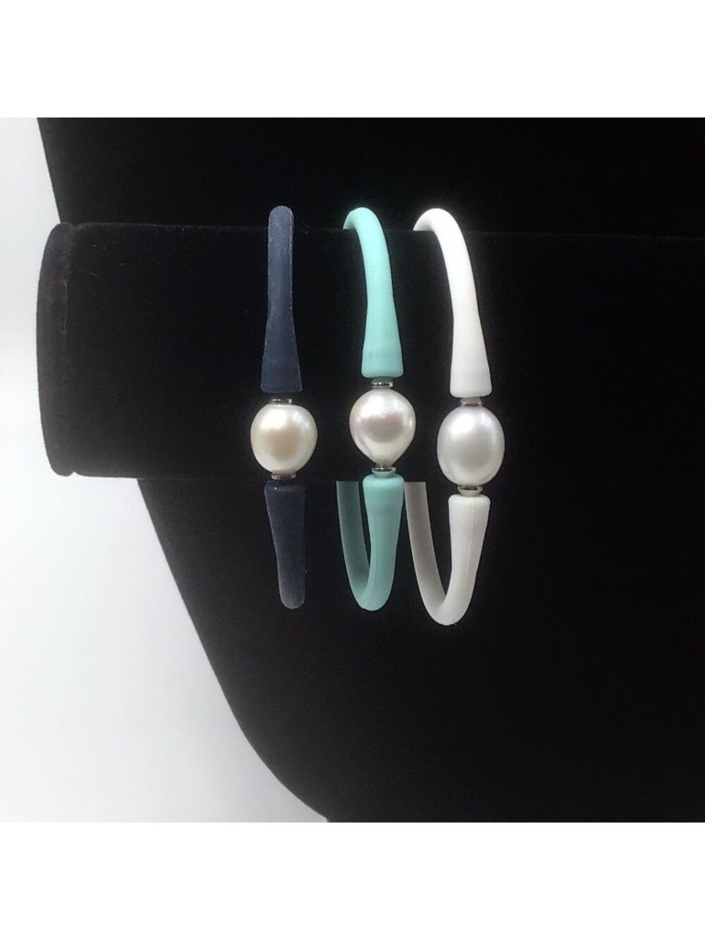 Set Of 3 Freshwater Pearl Silicone Bracelets 6.5-7” New